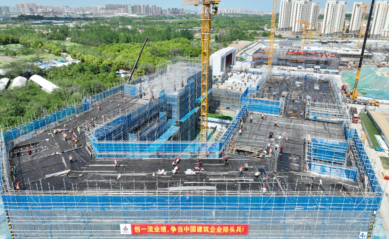 安徽三建合肥一中淝河校区项目。。。。。。。。拉菲国际供图